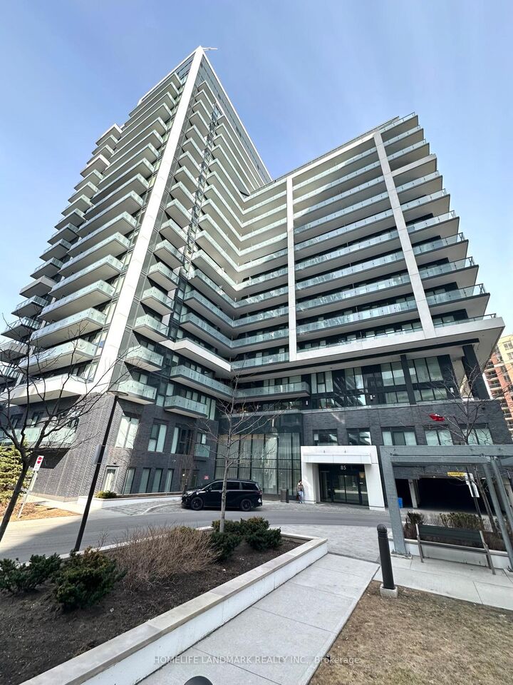 Property Photo: 85 Oneida Crescent 813 ON L4B 0H4