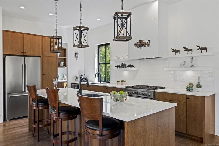 Property Photo: 1175 Evergreen Way BC V9P 2B1