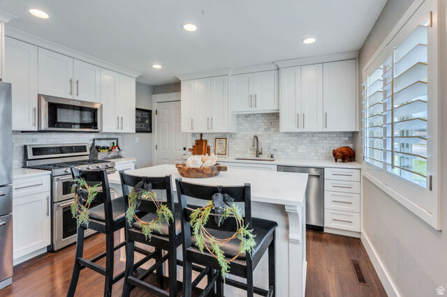 Property Photo:  871 E 500 S  UT 84097 