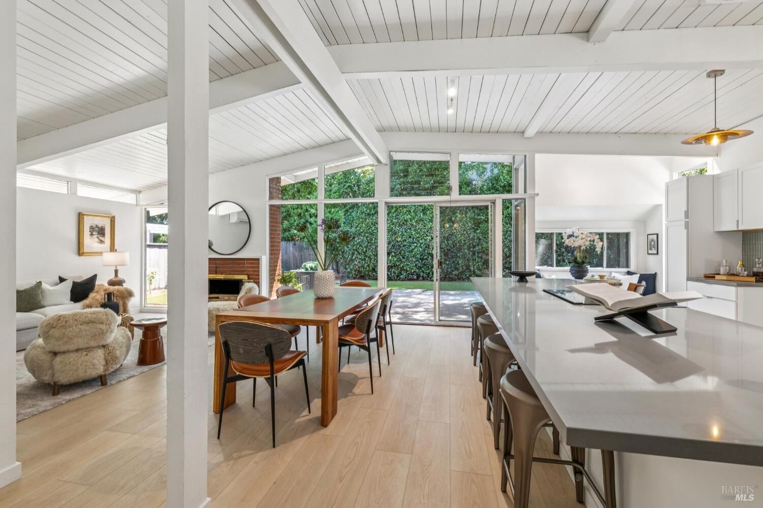 Property Photo:  417 Hickory Lane  CA 94903 