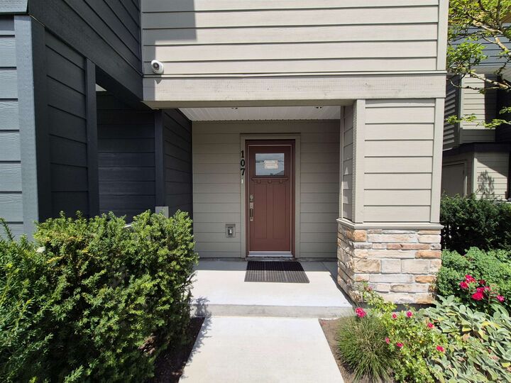 Property Photo: 8233 Williams Road 107 BC V7A 1G4