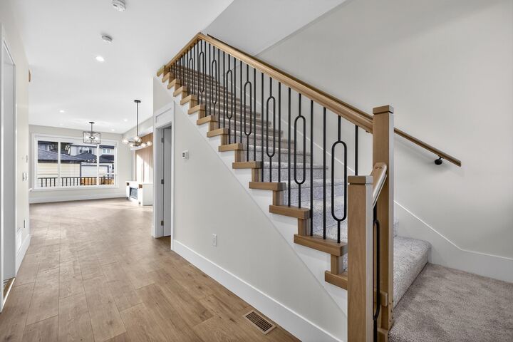 Property Photo: 17126 1 Avenue BC V3Z 9R2