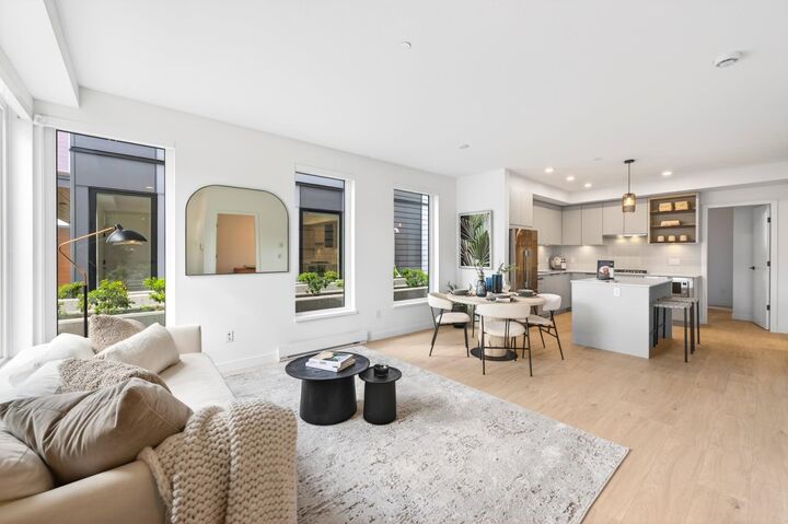 Property Photo: 921 Grant Street 114 BC V3J 0S2