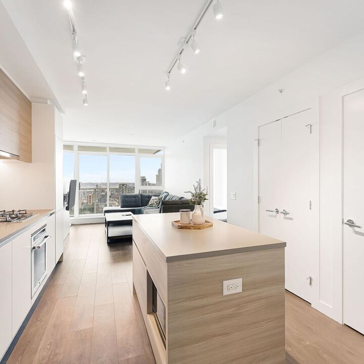 Property Photo: 657 Whiting Way 2306 BC V3J 7W9