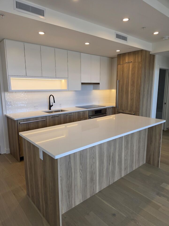 8398 Oak Street 504 — photo 1