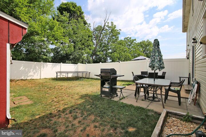 Property Photo:  424 Cindy Dr L-0060  PA 17038 