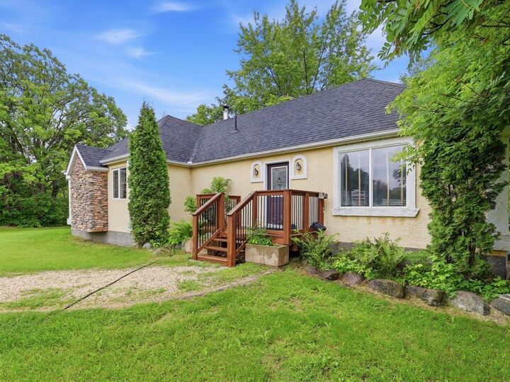 Property Photo:  29126 Pth 12 Highway  MB R5G 1M5 