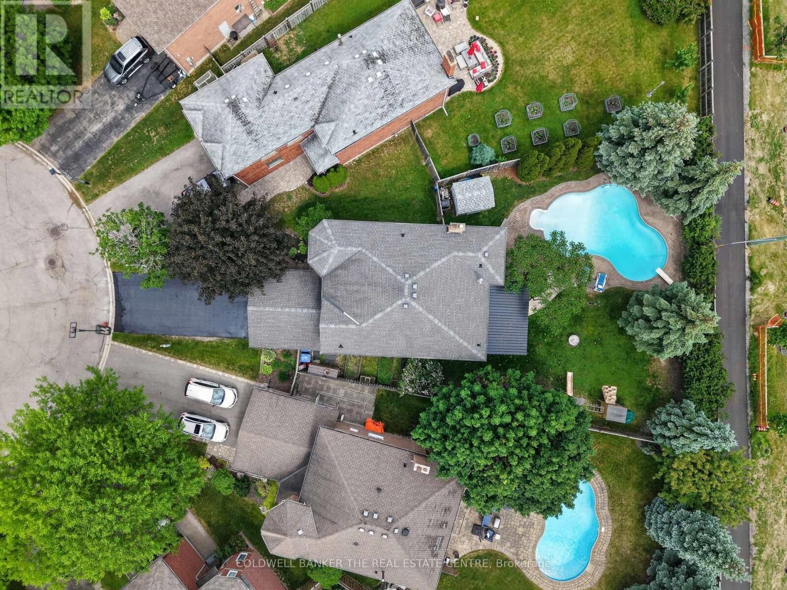 Property Photo:  539 Veale Place  ON L3Y 8H9 