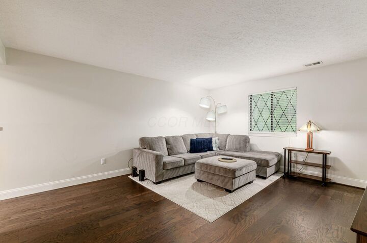 Property Photo: 3238 Summertime Court OH 43221