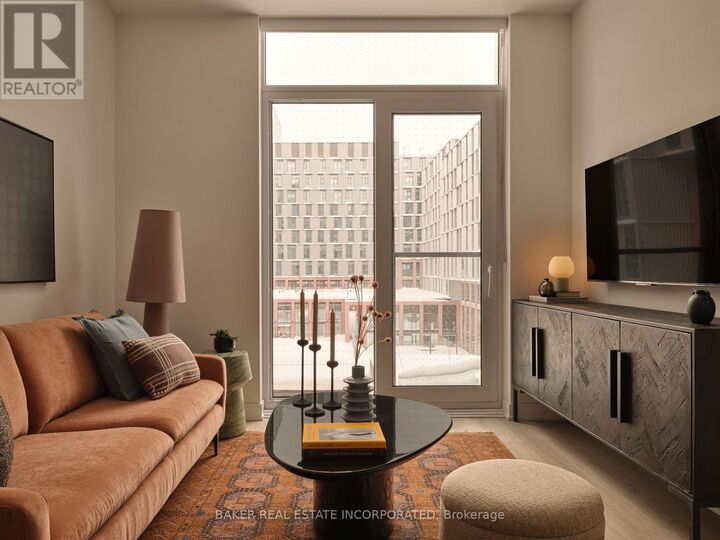 Property Photo:  65 Trinity Street 826  ON M5A 0Y1 