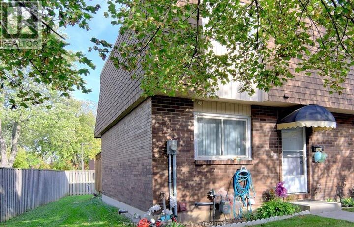 Property Photo:  5468 Lassaline Avenue  ON N8T 1A9 