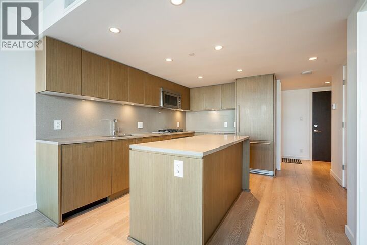 Property Photo:  125 East 14th Street 306  BC V7L 0E6 