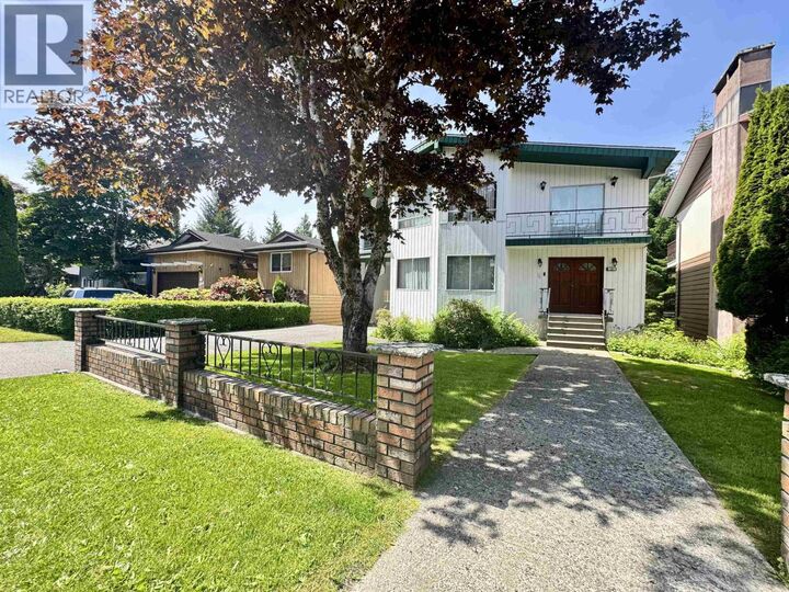 580 Cassiar Avenue — photo 1