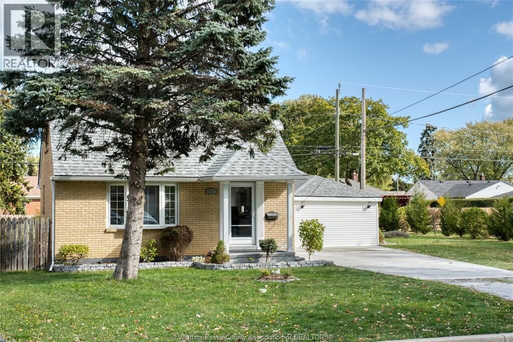 Property Photo:  994 Edward Avenue  ON N8S 2Z8 