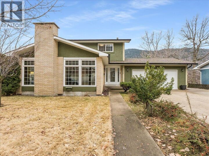Property Photo: 3866 Carnation Drive BC V1R 4W9