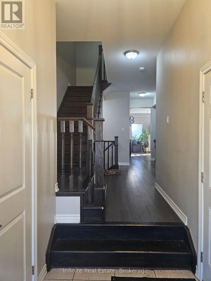 Property Photo:  39 Lola Crescent  ON L7A 0A8 