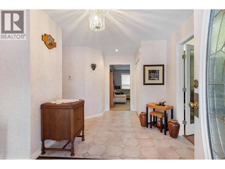 Property Photo: 6843 Valleyview Drive BC V2K 4C6