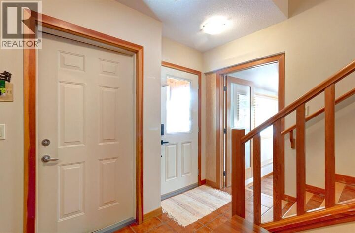 Property Photo:  8 Cougar Court  AB T1W 2B3 