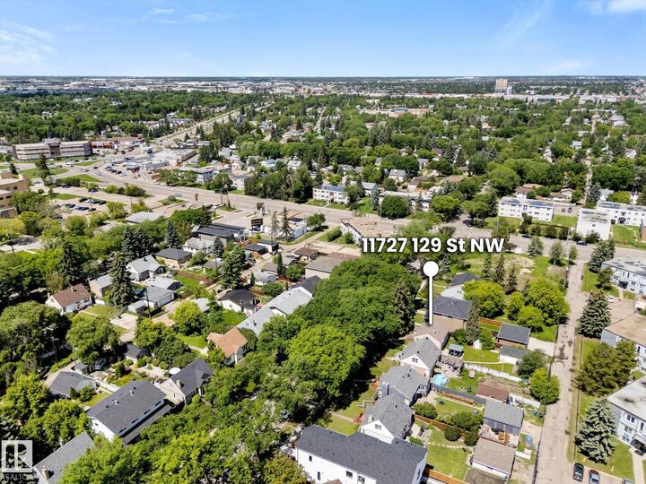 Property Photo:  11727 129 Street NW  AB T5M 0Y8 