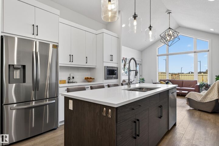 Property Photo:  45 Evermore Crescent  AB T8N 7W9 