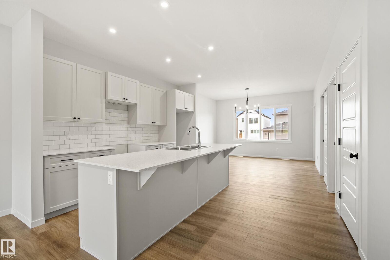 Property Photo:  1224 McLeod Avenue  AB T7X 4B7 