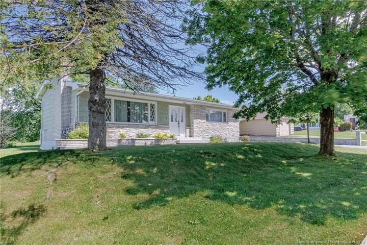 Property Photo:  92 Greendale Crescent  NB E2M 4L6 