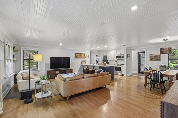 Property Photo:  1336 Fama Drive  GA 30329 