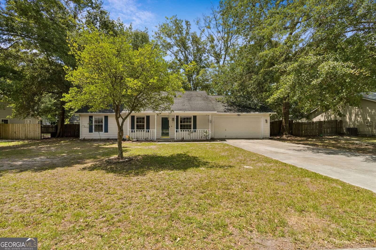 Property Photo:  111 Royal Acres Circle  GA 31548 