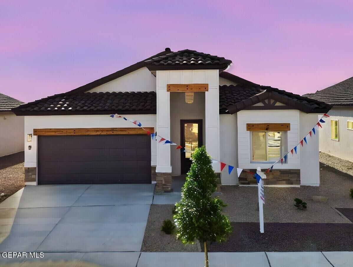 Property Photo:  1800 Kelsey Davis Avenue  TX 79928 