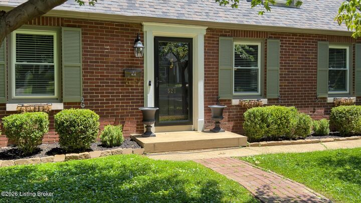 Property Photo:  521 Dover Rd  KY 40206 
