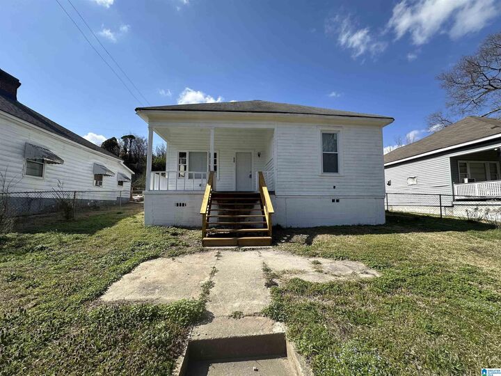 Property Photo:  10 Railroad Avenue  AL 36201 