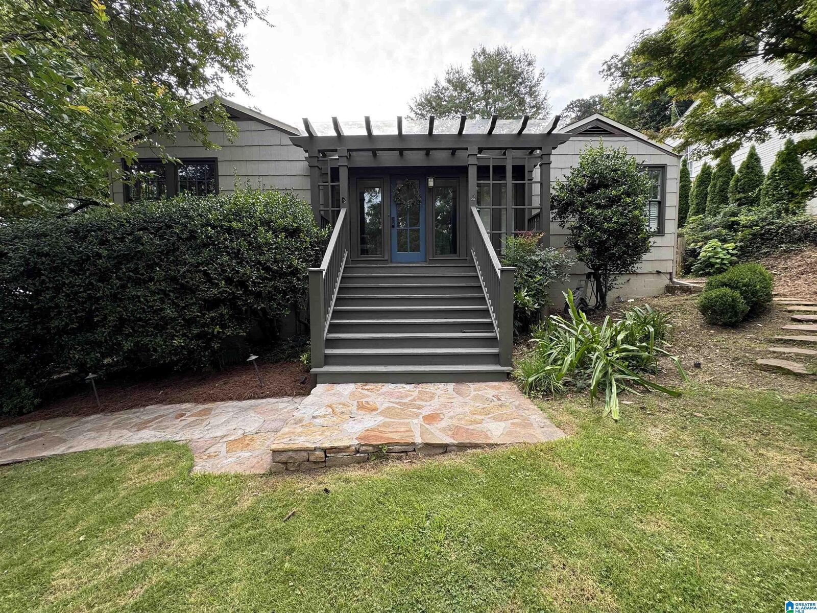 Property Photo:  501 Kenilworth Drive  AL 35209 