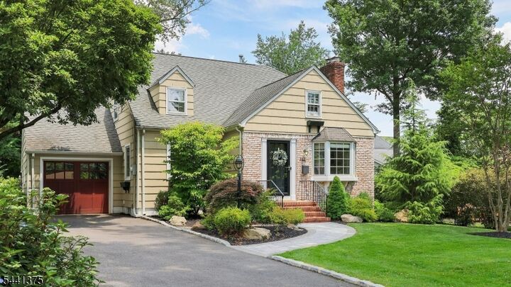Property Photo:  112 Jefferson Ave  NJ 07090 