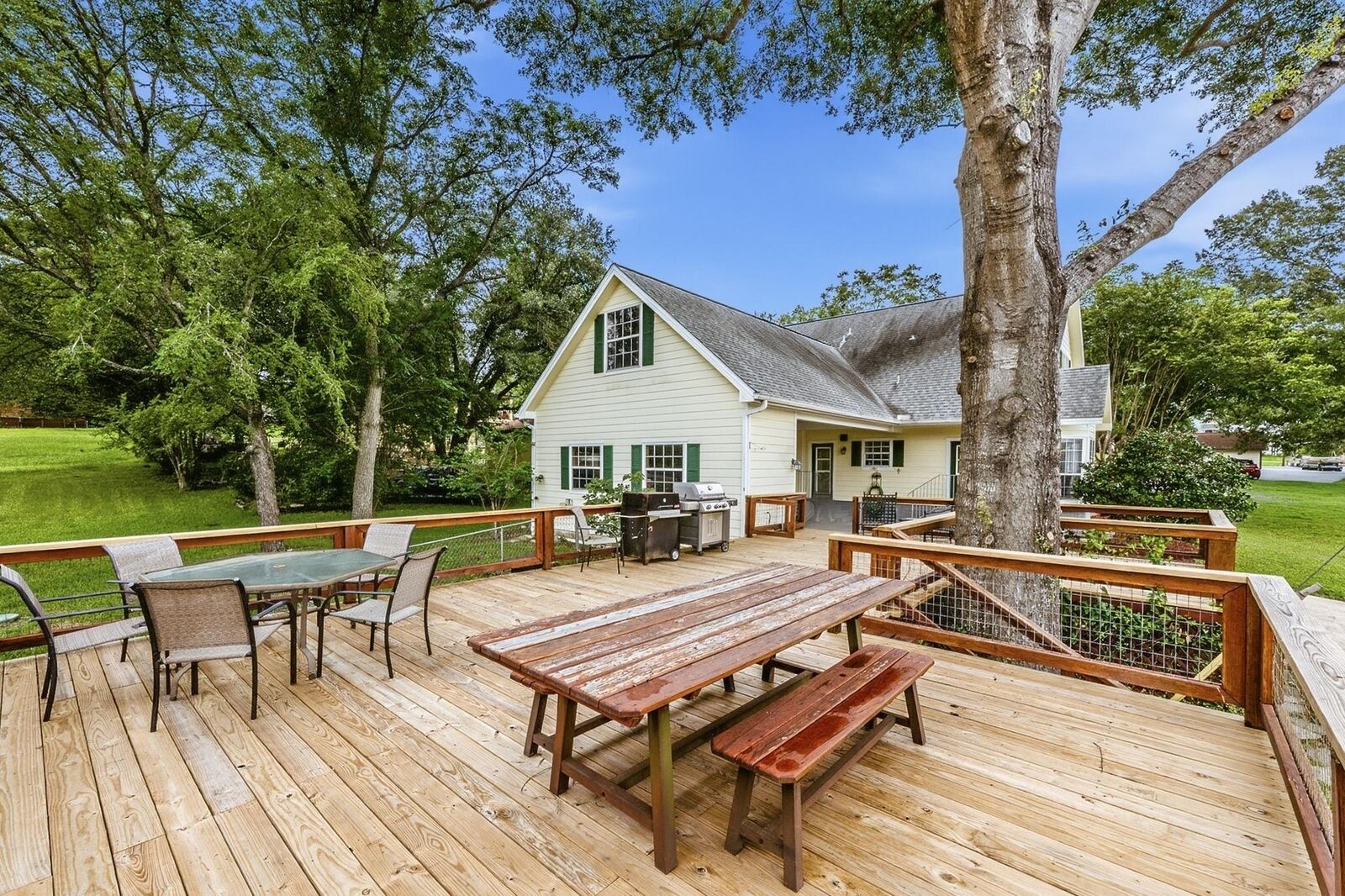 Property Photo: 11 Skyline Drive TX 77331