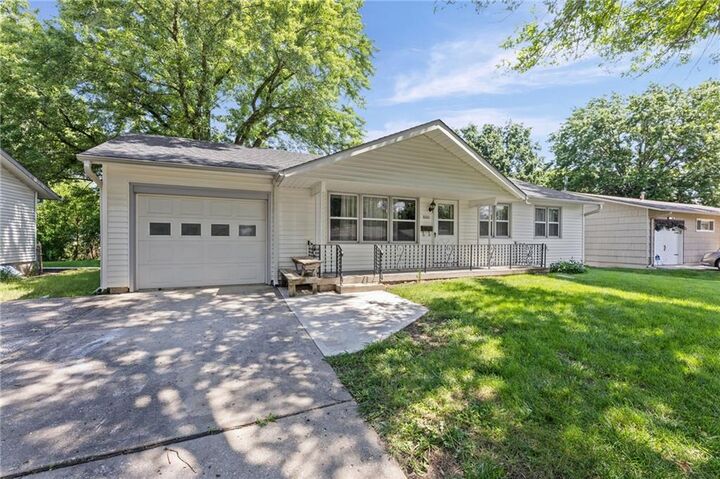 Property Photo:  8100 E 90th Terrace  MO 64138 
