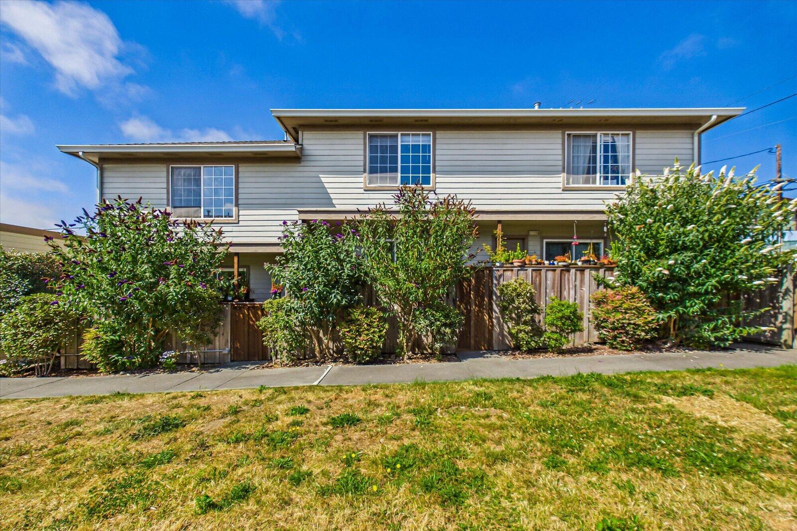 Property Photo: 825 12th Street CA 95521