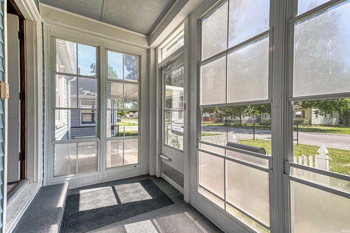 Property Photo:  2022 Harding Avenue  IN 47711 