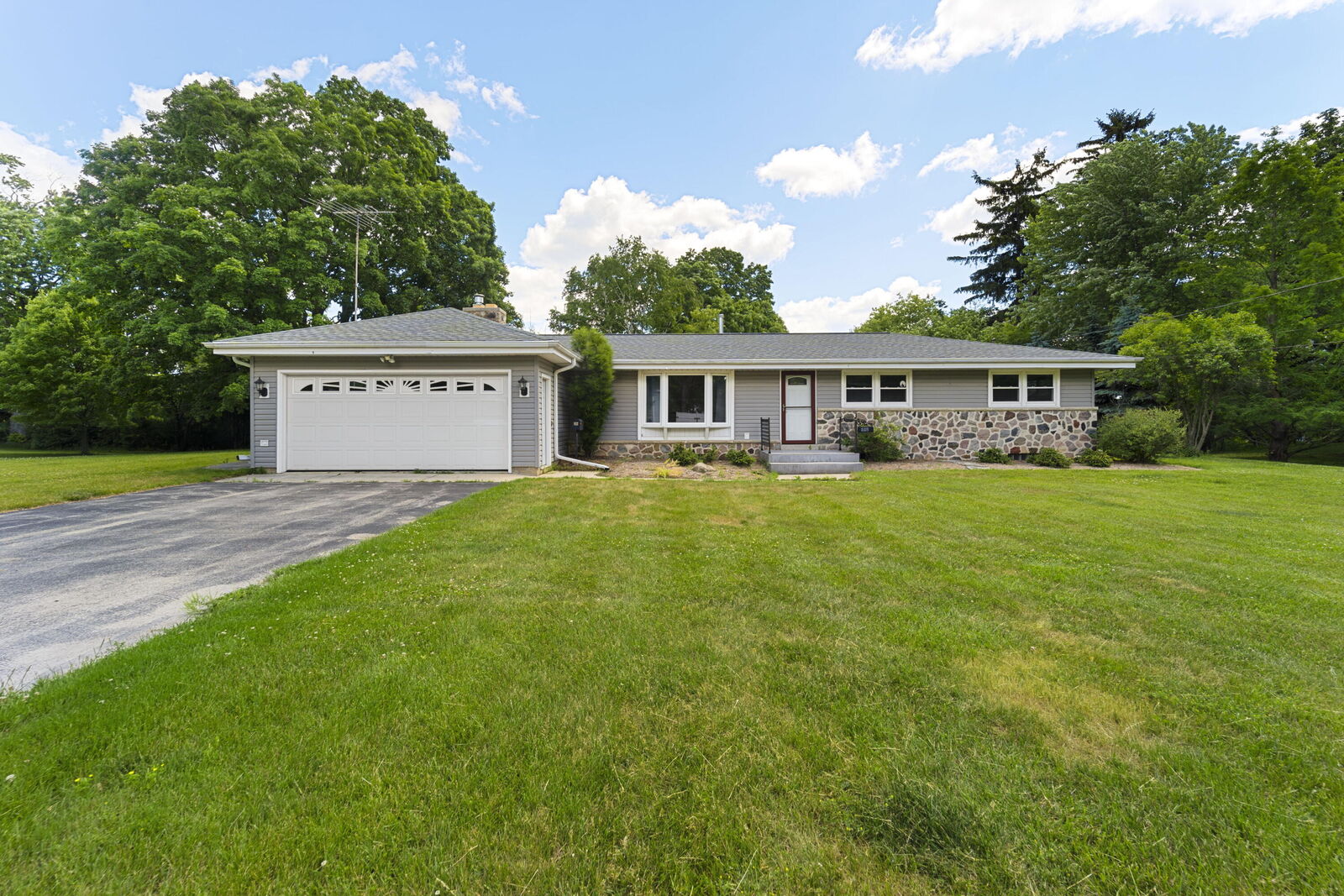 Property Photo:  518 W Grand Ave  WI 53074 