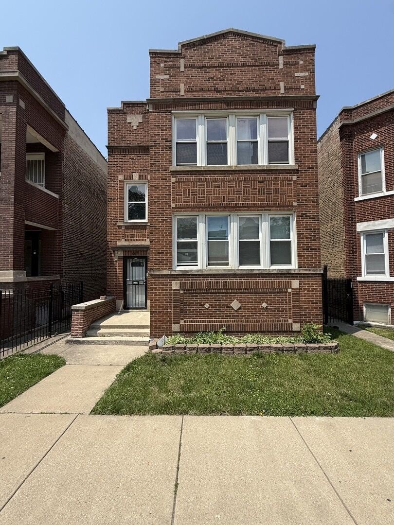 Property Photo:  7544 S Sangamon Street  IL 60620 