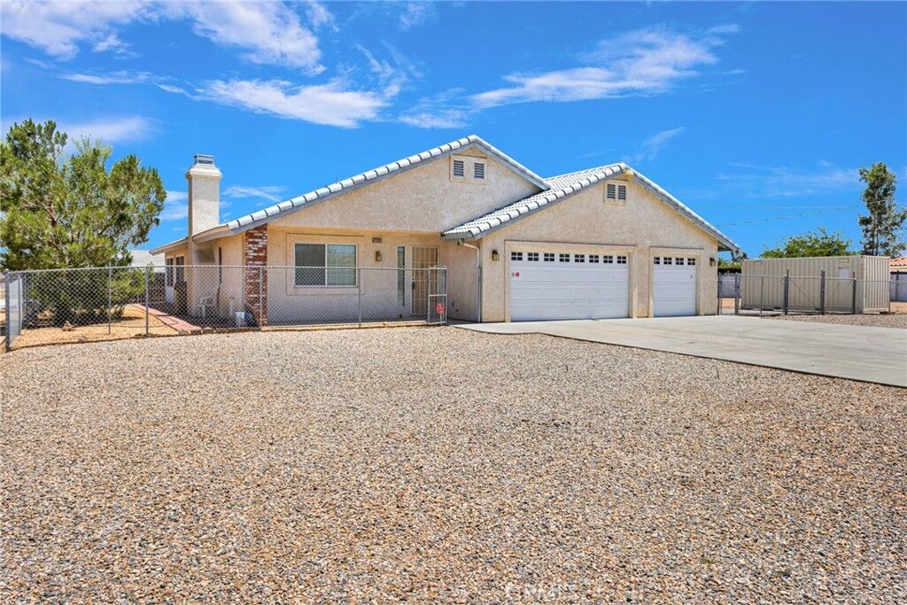 Property Photo: 11281 4th CA 92345