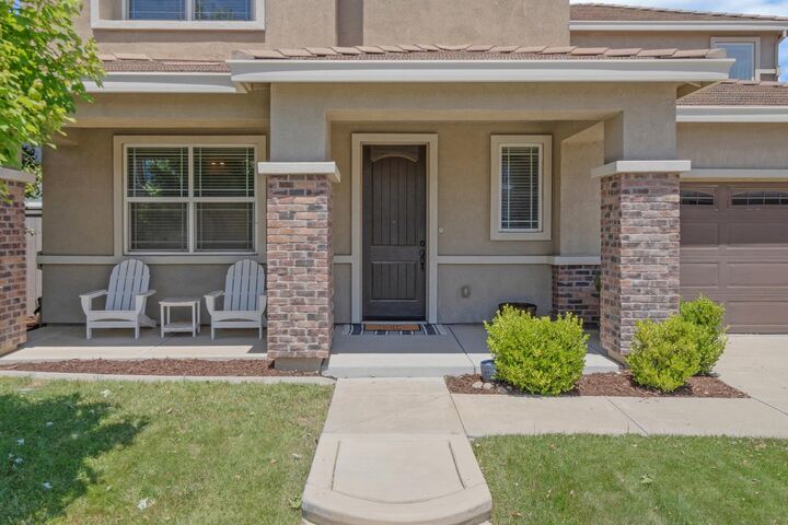 Property Photo:  2312 Flagstaff Way  CA 95747 