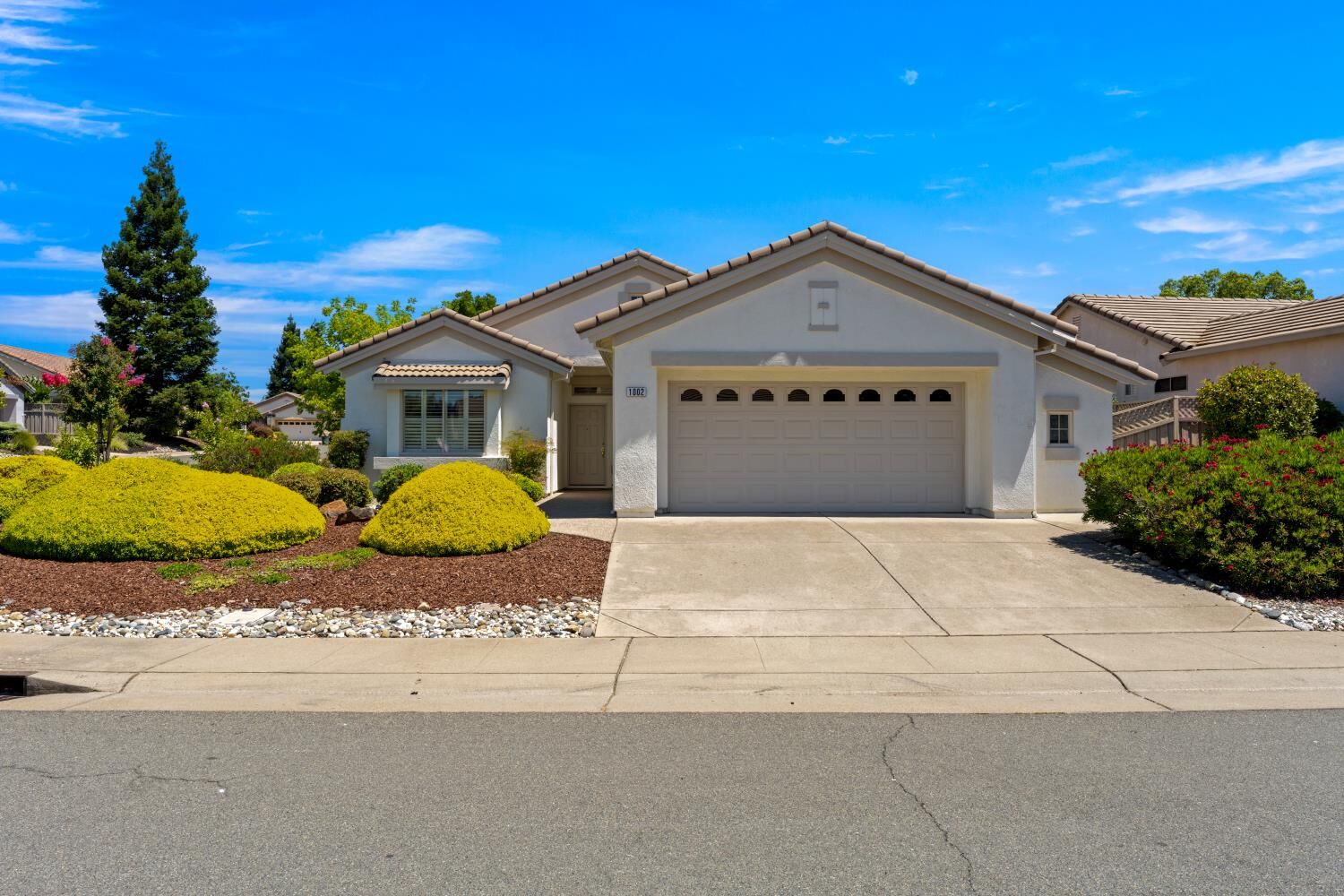 Property Photo:  1002 Stone Pine Ln  CA 95648 