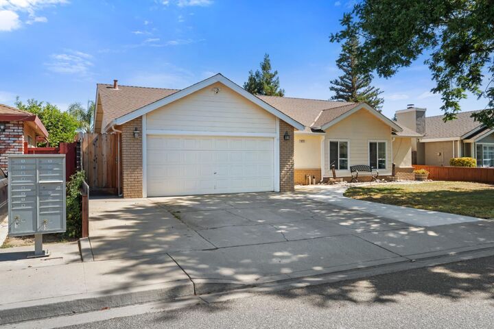 Property Photo:  1073 Wickel Street  CA 95382 
