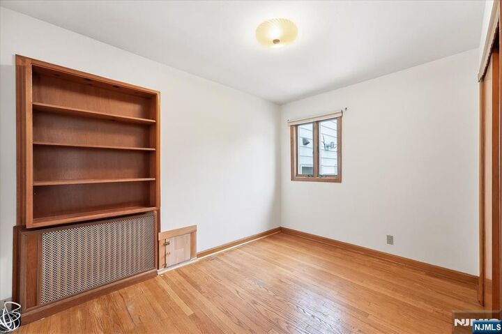 Property Photo:  5 Lexington Avenue  NJ 07057 