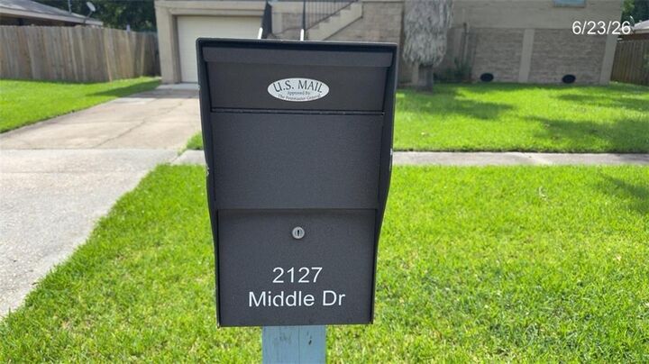 Property Photo:  2127 Middle Drive  LA 70458 