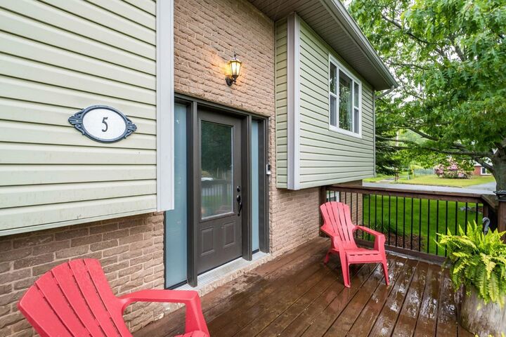 Property Photo:  5 Joan Eleanor Drive  NS B2W 5Z9 