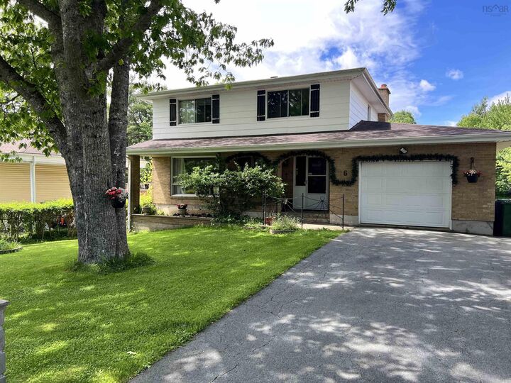 6 Raymond Drive — photo 1