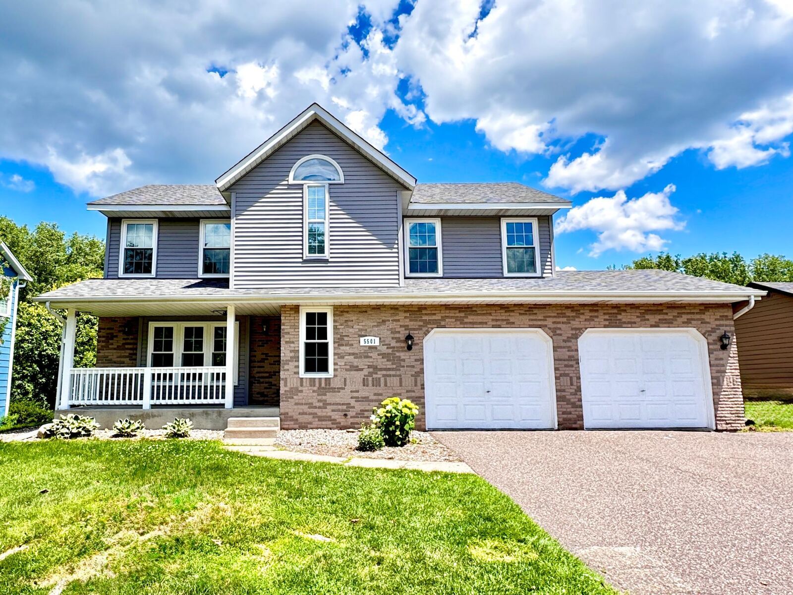 Property Photo:  5501 Golfview Avenue N  MN 55128 