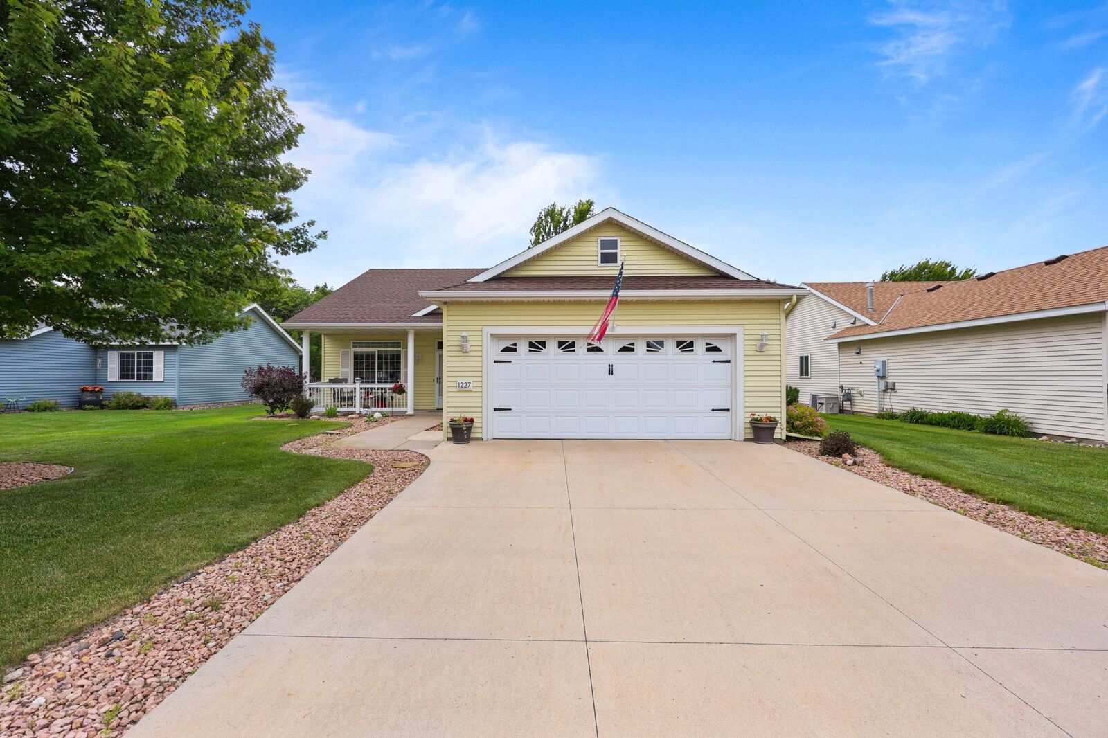 Property Photo:  1227 Willow Pond Drive  MN 56387 