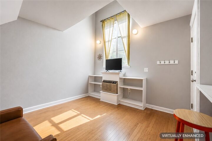 Property Photo:  233 Gregg Avenue  AR 72701 